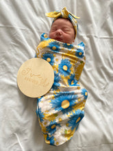 Load image into Gallery viewer, BABY SWADDLE BAG AND HEADBAND