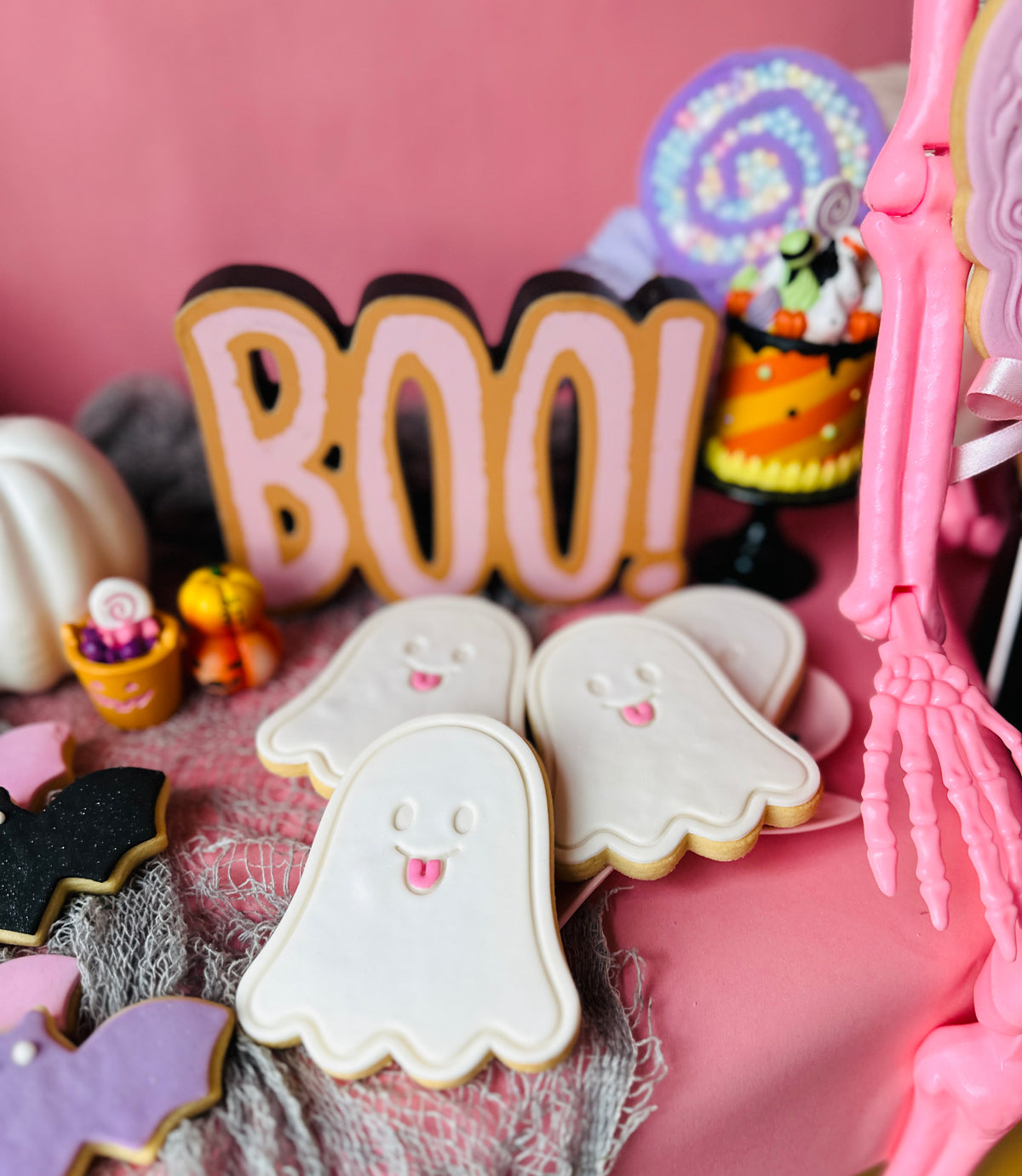 Ghost sugar cookie