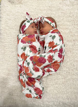 Load image into Gallery viewer, BABY SWADDLE BAG AND HEADBAND
